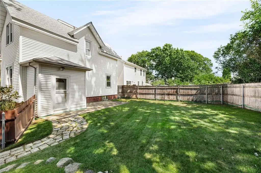 48 Wollaston Street Cranston RI 02910