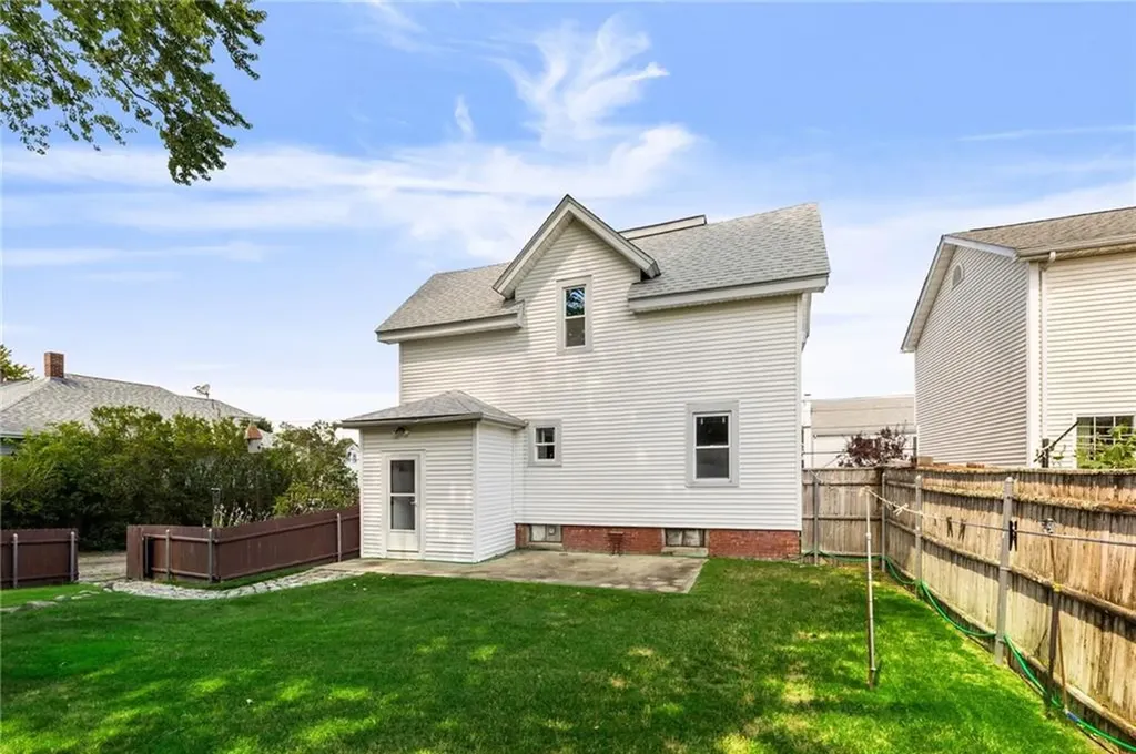 48 Wollaston Street Cranston RI 02910