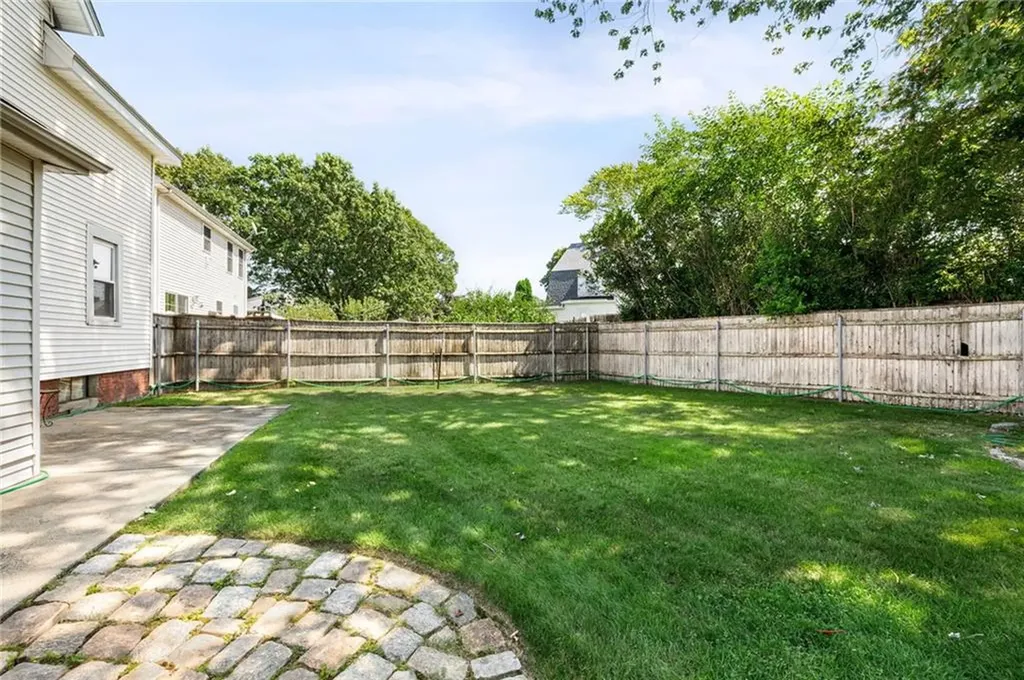 48 Wollaston Street Cranston RI 02910