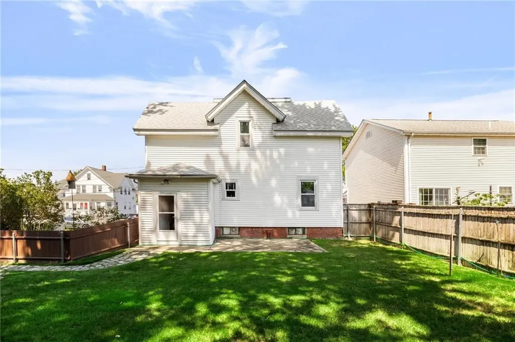 48 Wollaston Street Cranston RI 02910