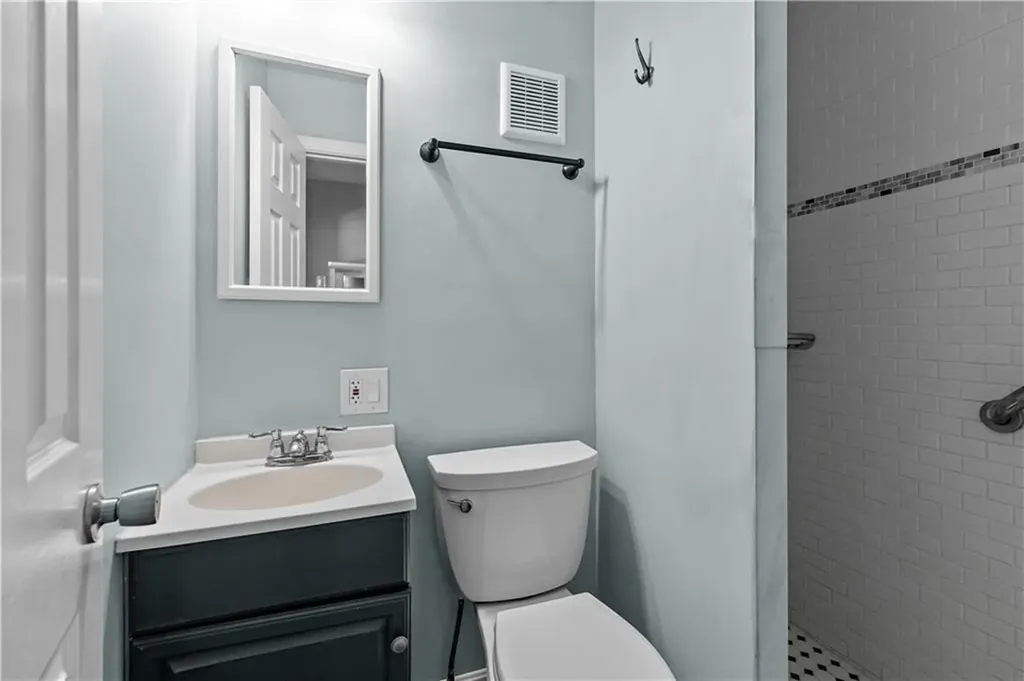 45 Burnside Avenue Newport RI 02840