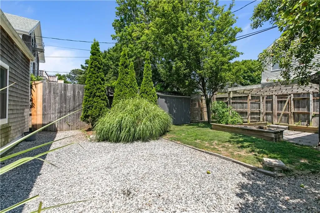 45 Burnside Avenue Newport RI 02840