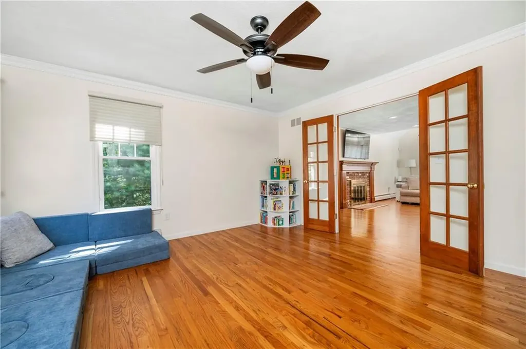 23 Aspen Lane Smithfield RI 02828