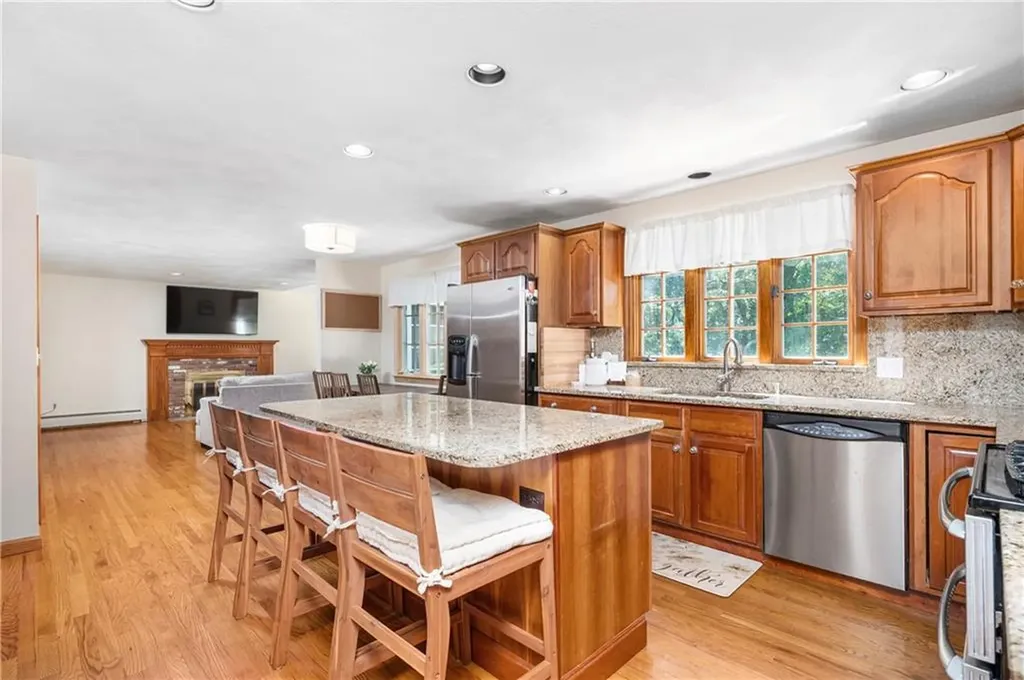 23 Aspen Lane Smithfield RI 02828