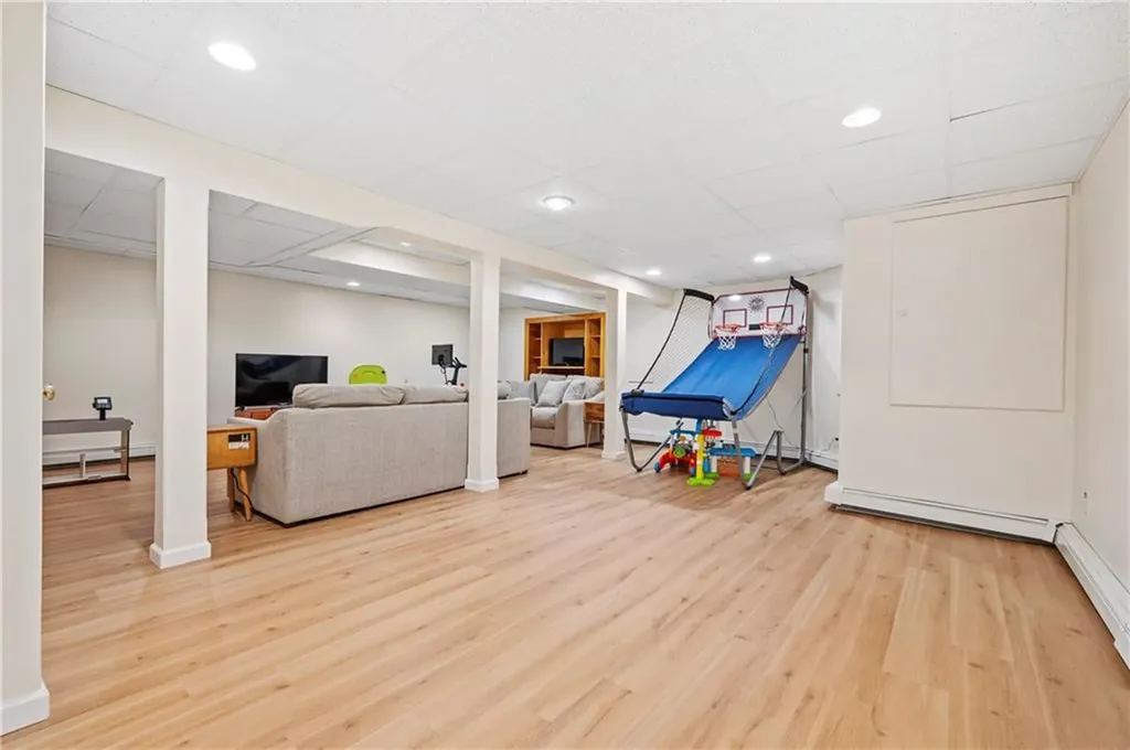 23 Aspen Lane Smithfield RI 02828