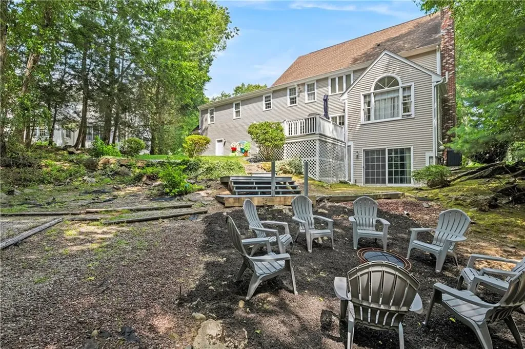 23 Aspen Lane Smithfield RI 02828