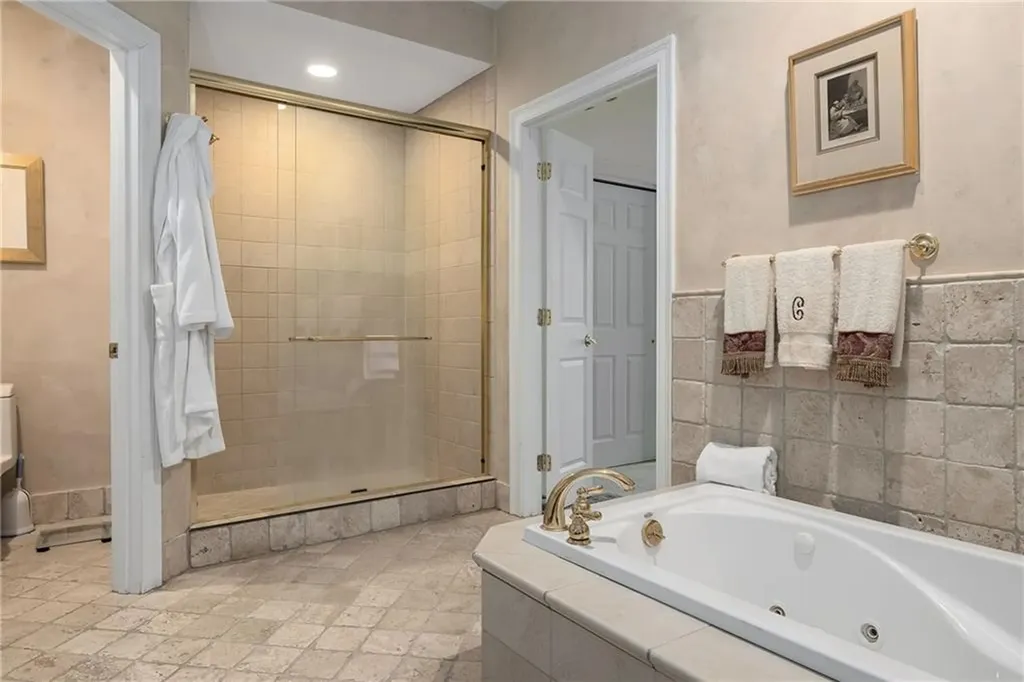 90 Woods Way North Kingstown RI 02852