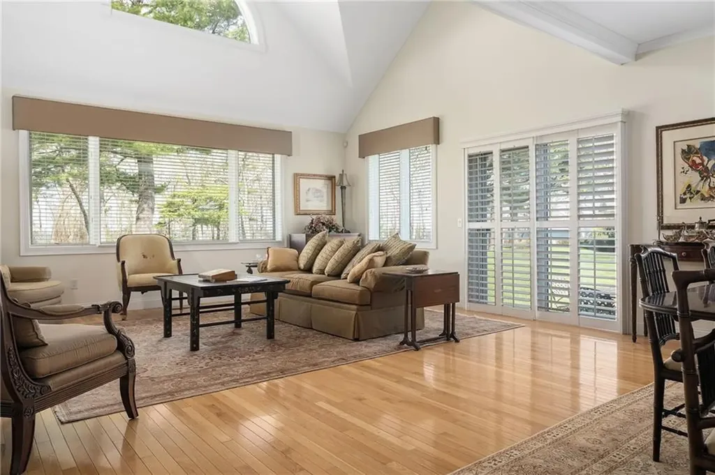 90 Woods Way North Kingstown RI 02852