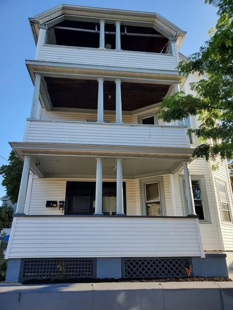11 13 Wisdom Avenue Providence RI 02908