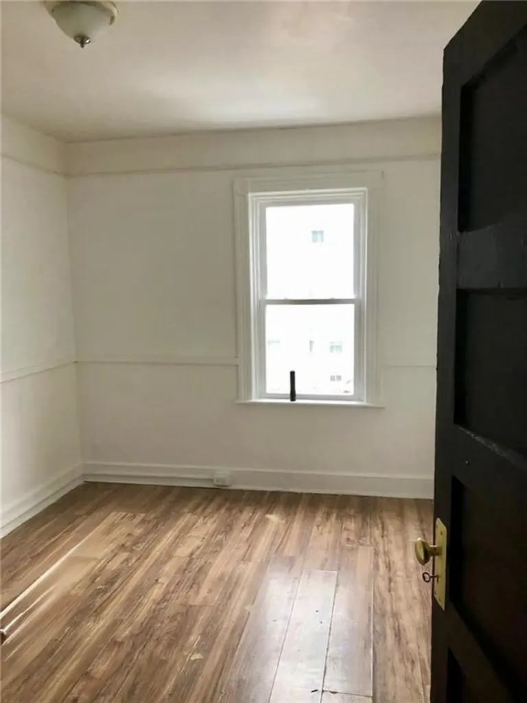11 13 Wisdom Avenue Providence RI 02908