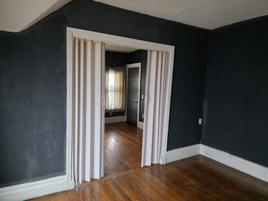11 13 Wisdom Avenue Providence RI 02908