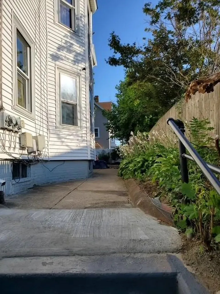 11 13 Wisdom Avenue Providence RI 02908
