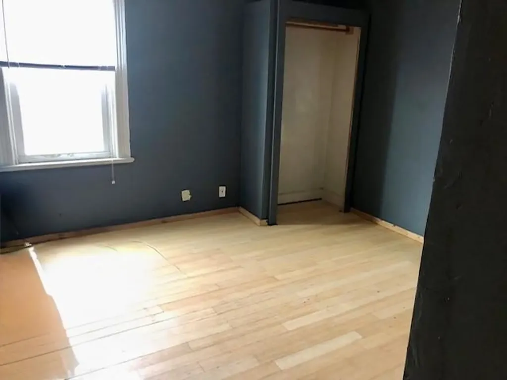 11 13 Wisdom Avenue Providence RI 02908