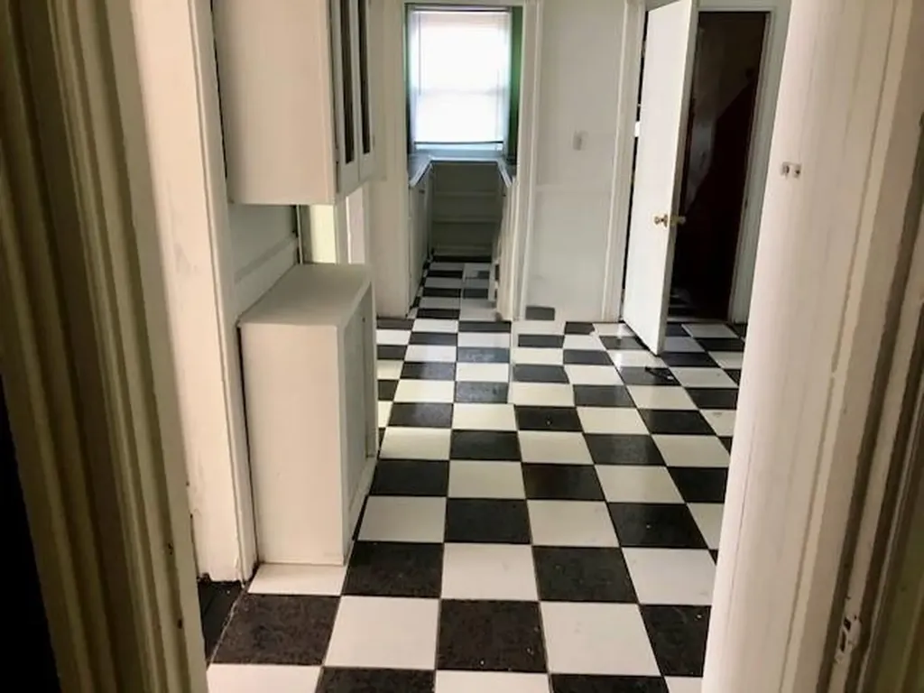 11 13 Wisdom Avenue Providence RI 02908