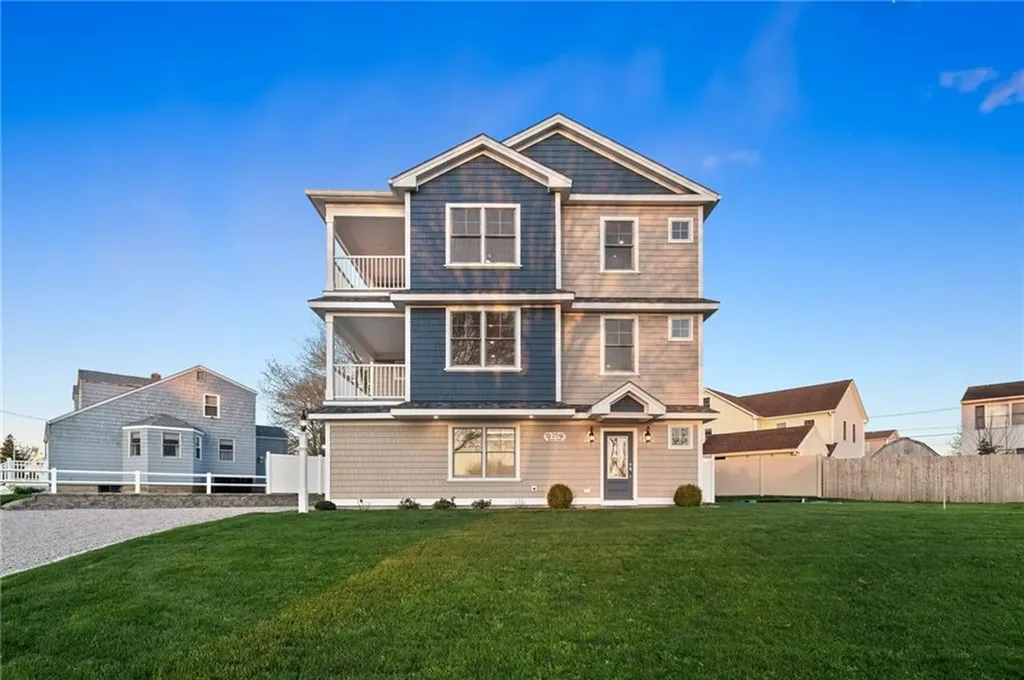 25 Scallop Shell Road Narragansett RI 02882