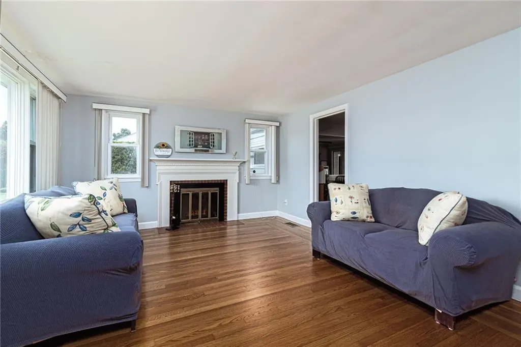 322 Garden City Drive Cranston RI 02920