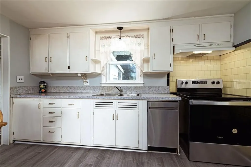 322 Garden City Drive Cranston RI 02920