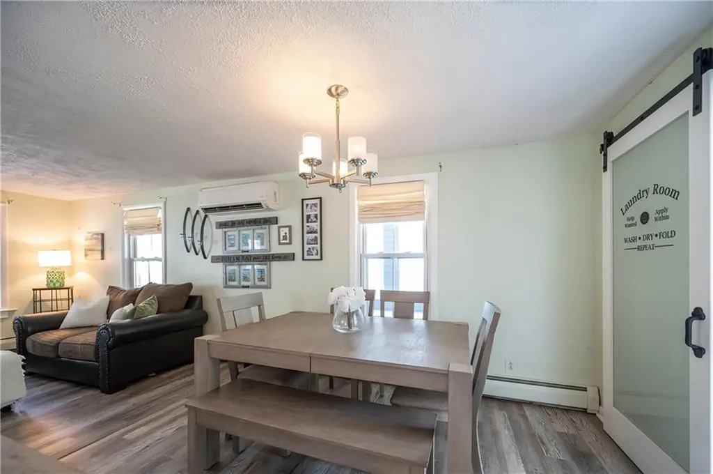 21 Wilcox Street Warwick RI 02889