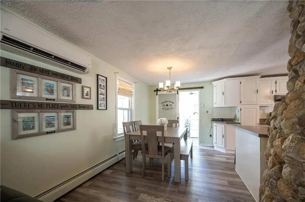 21 Wilcox Street Warwick RI 02889