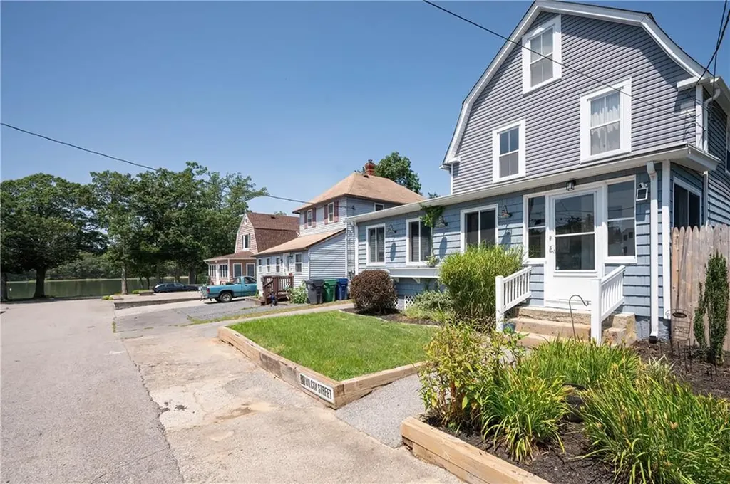 21 Wilcox Street Warwick RI 02889