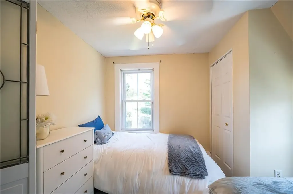 21 Wilcox Street Warwick RI 02889