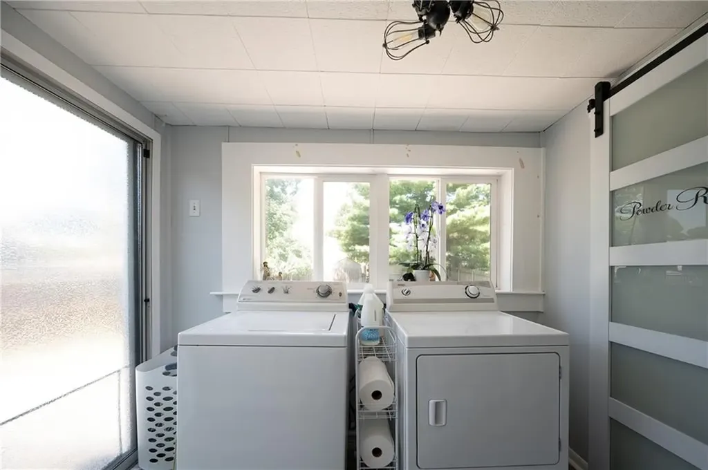 21 Wilcox Street Warwick RI 02889