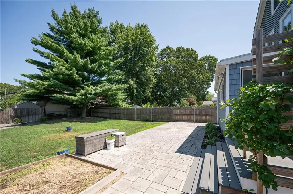 21 Wilcox Street Warwick RI 02889