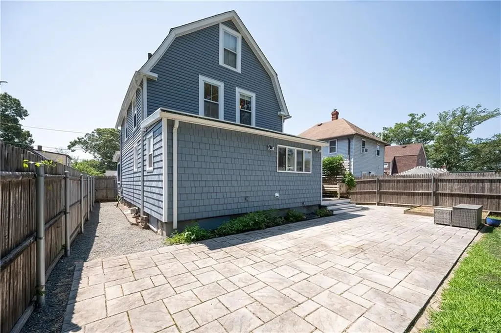 21 Wilcox Street Warwick RI 02889