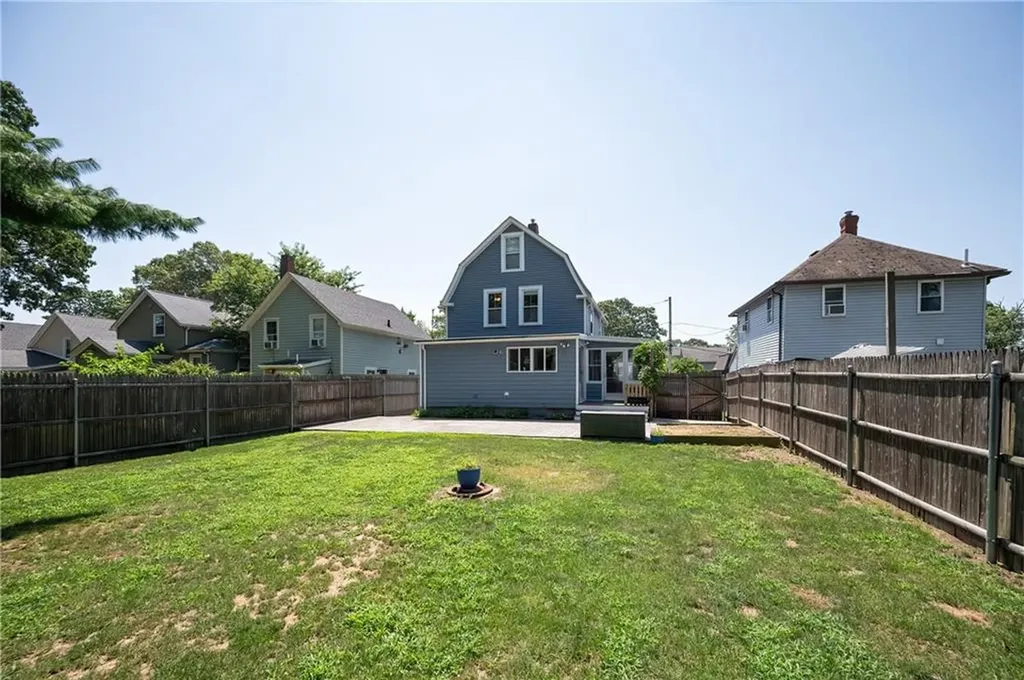 21 Wilcox Street Warwick RI 02889