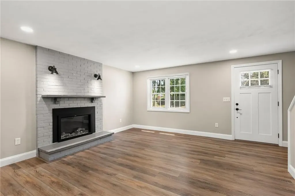 476 Green End Avenue Middletown RI 02842