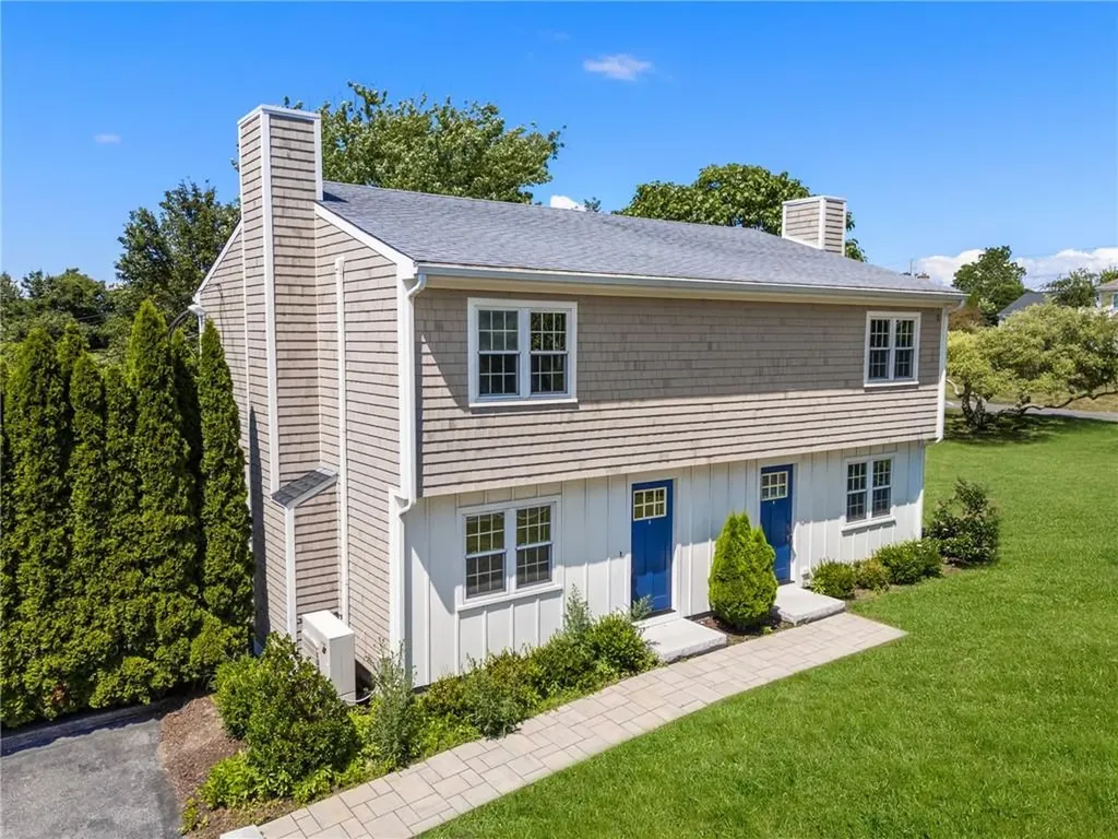 476 Green End Avenue Middletown RI 02842