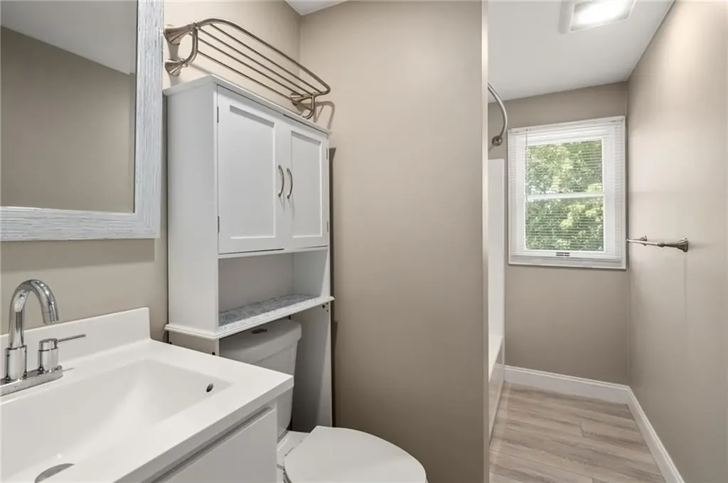 476 Green End Avenue Middletown RI 02842