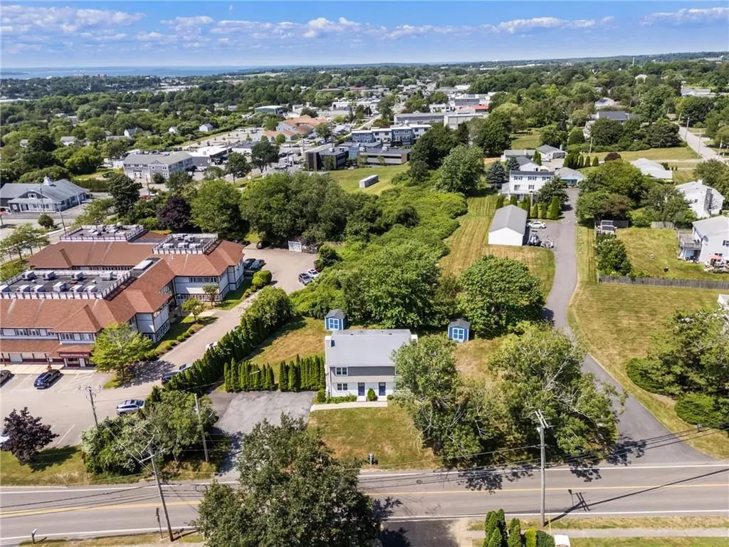 476 Green End Avenue Middletown RI 02842