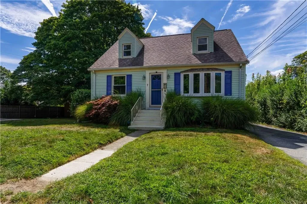 7 Turner Road Bristol RI 02809