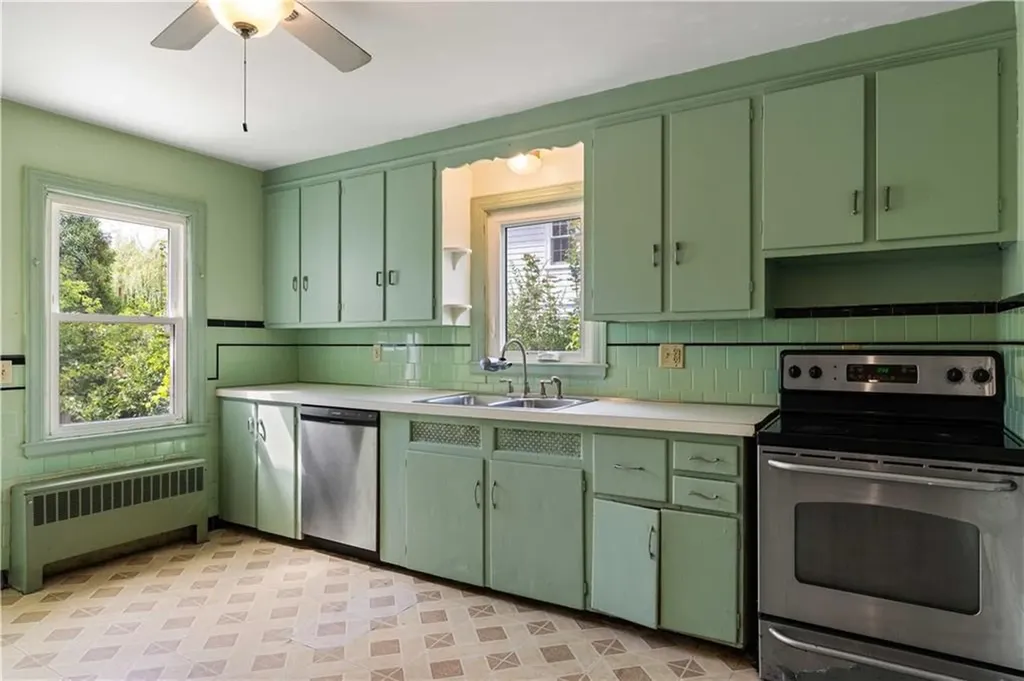 7 Turner Road Bristol RI 02809