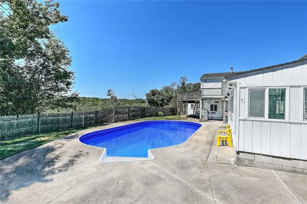 120 Hilton Road Warwick RI 02889