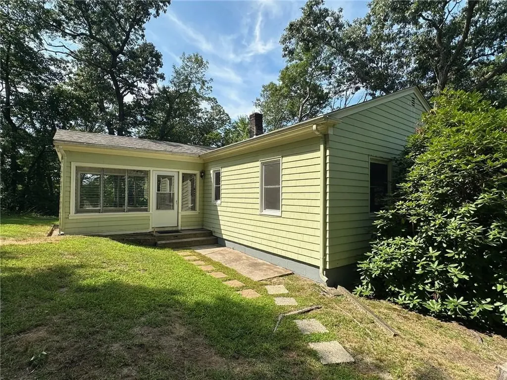 36 Crowell Street Cumberland RI 02864