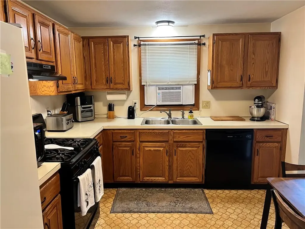 20 Camelia Drive Cranston RI 02920