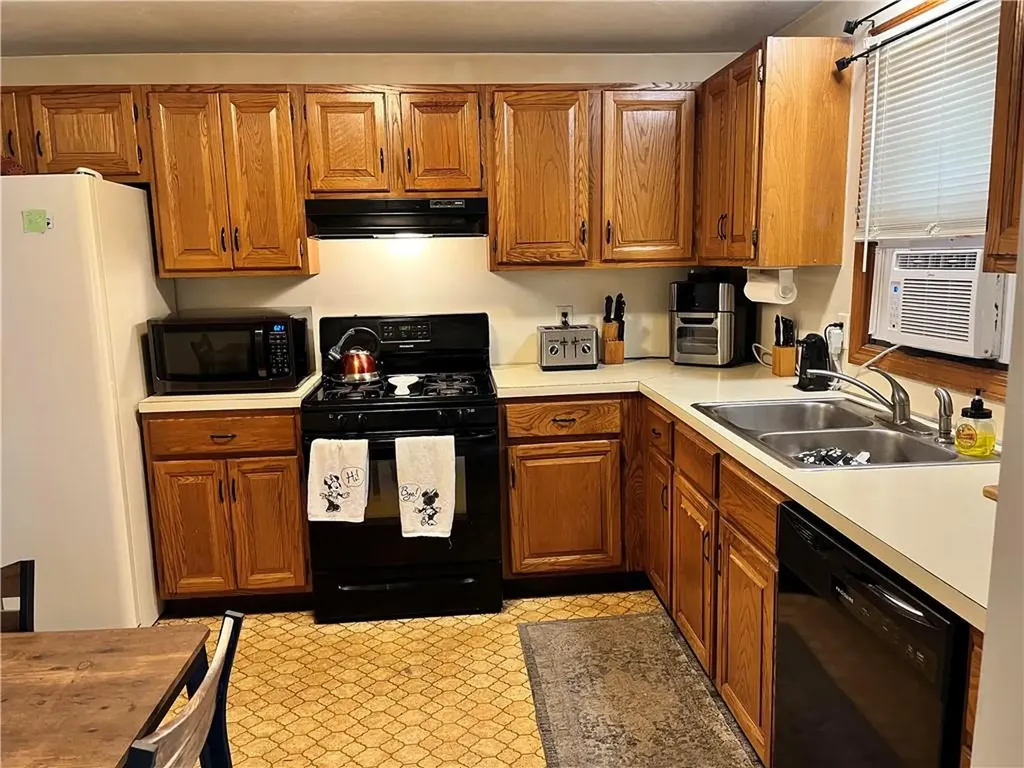 20 Camelia Drive Cranston RI 02920
