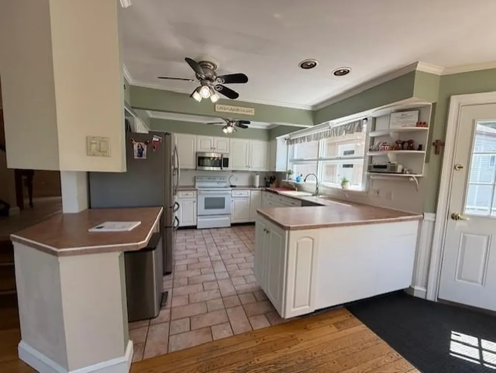 15 Windward Drive Westerly RI 02891