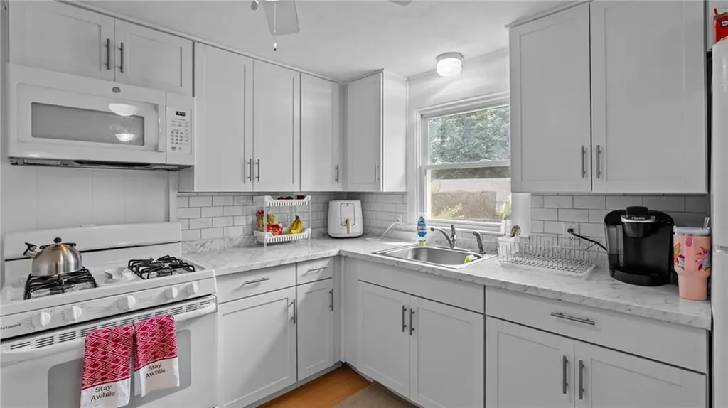 109 Concord Avenue Cranston RI 02910