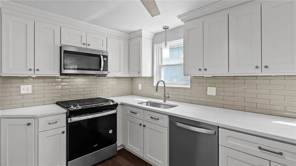109 Concord Avenue Cranston RI 02910