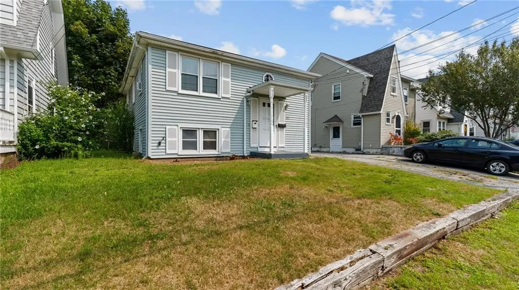 109 Concord Avenue Cranston RI 02910