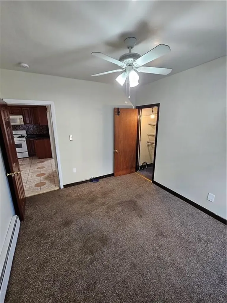27 Mccabe Avenue Pawtucket RI 02861