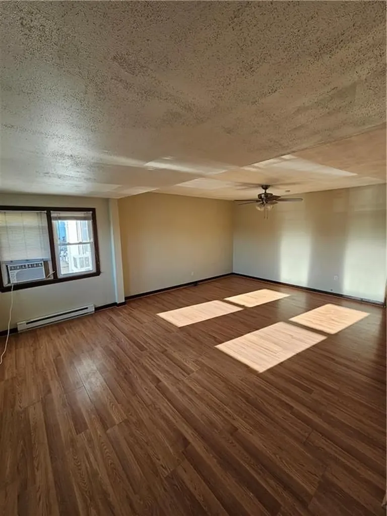 27 Mccabe Avenue Pawtucket RI 02861