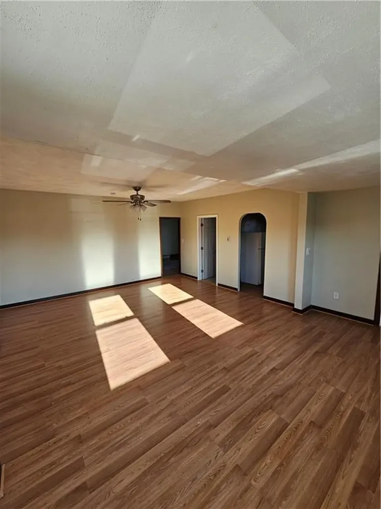 27 Mccabe Avenue Pawtucket RI 02861