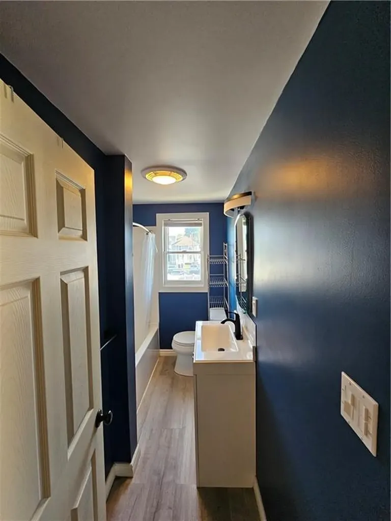 27 Mccabe Avenue Pawtucket RI 02861