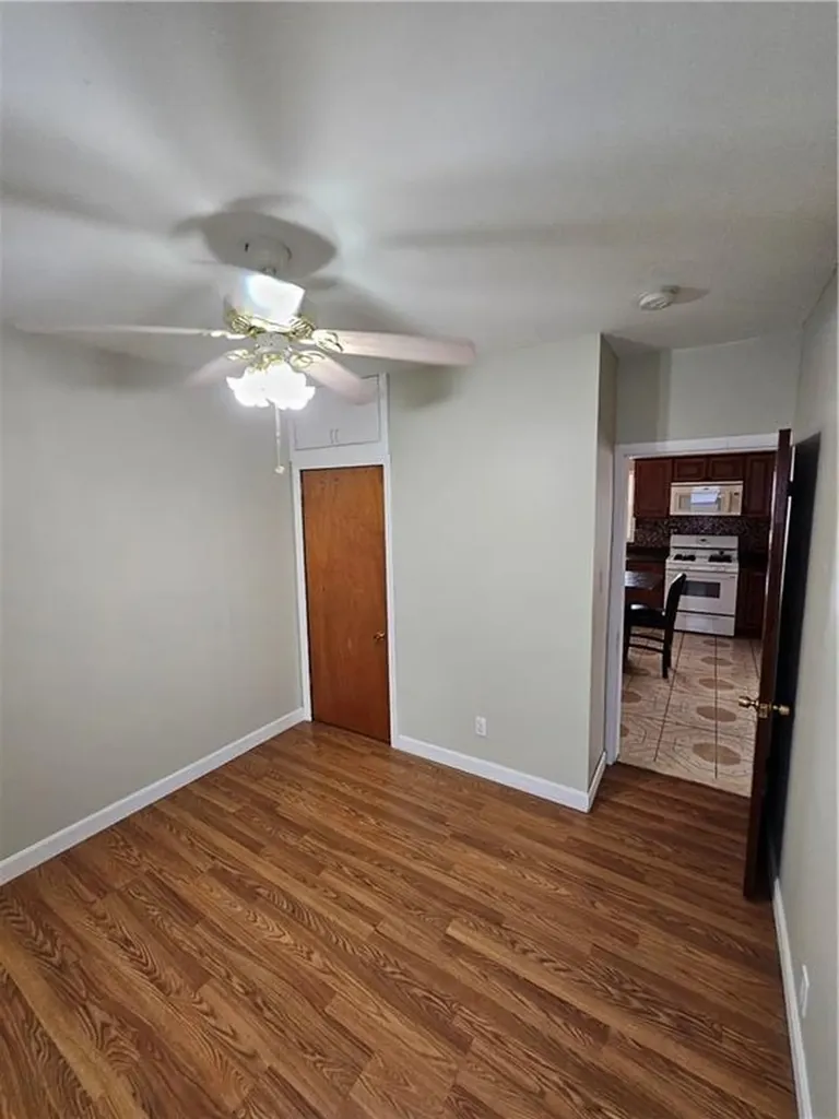 27 Mccabe Avenue Pawtucket RI 02861