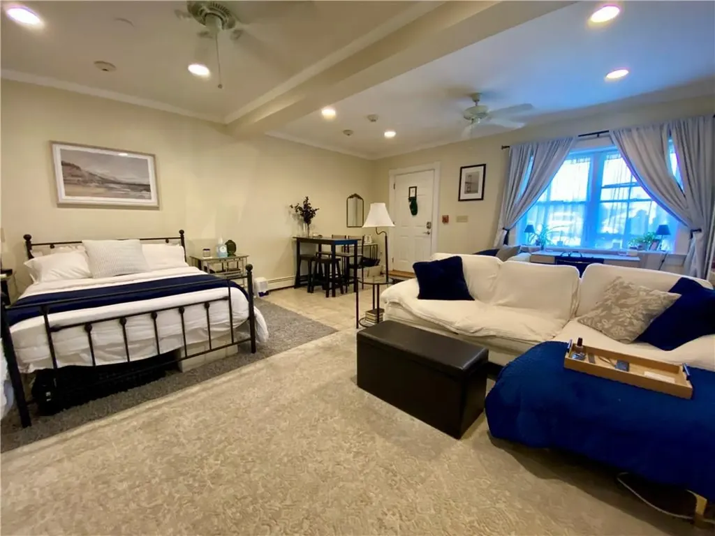 16 Clearview Avenue Portsmouth RI 02871