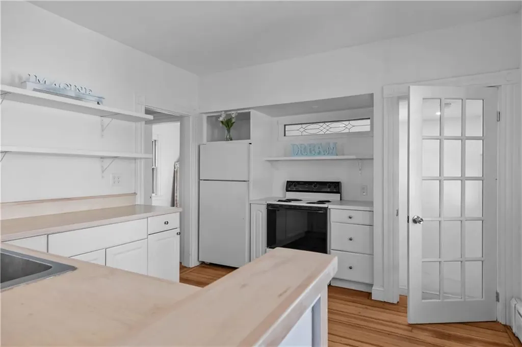 32 Tilley Avenue Newport RI 02840